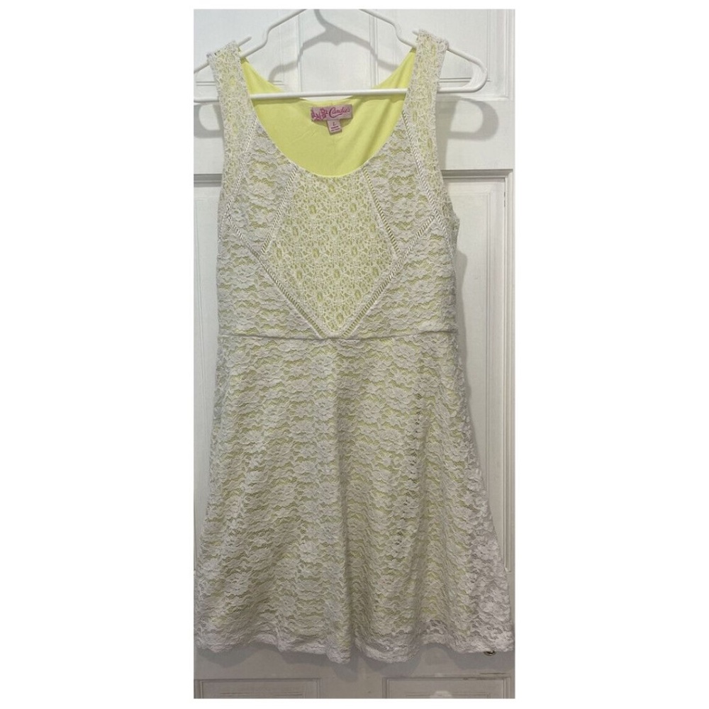 Candie's Lace Sleeveless Juniors Dress with Yellow Underlay Size Large